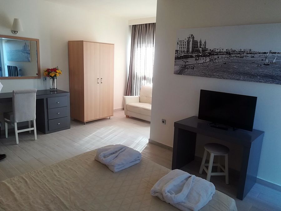 All Senses Ocean Blue Sea Side Resort (Adults Only) Petaloudes Bagian luar foto