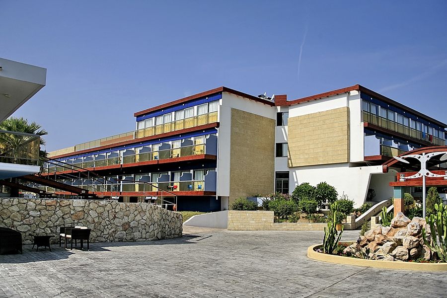 All Senses Ocean Blue Sea Side Resort (Adults Only) Petaloudes Bagian luar foto