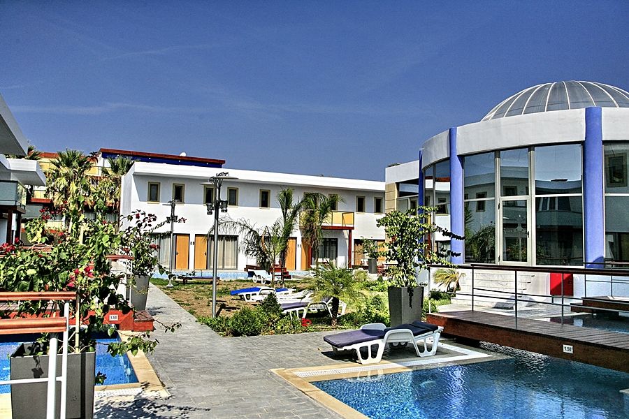 All Senses Ocean Blue Sea Side Resort (Adults Only) Petaloudes Bagian luar foto